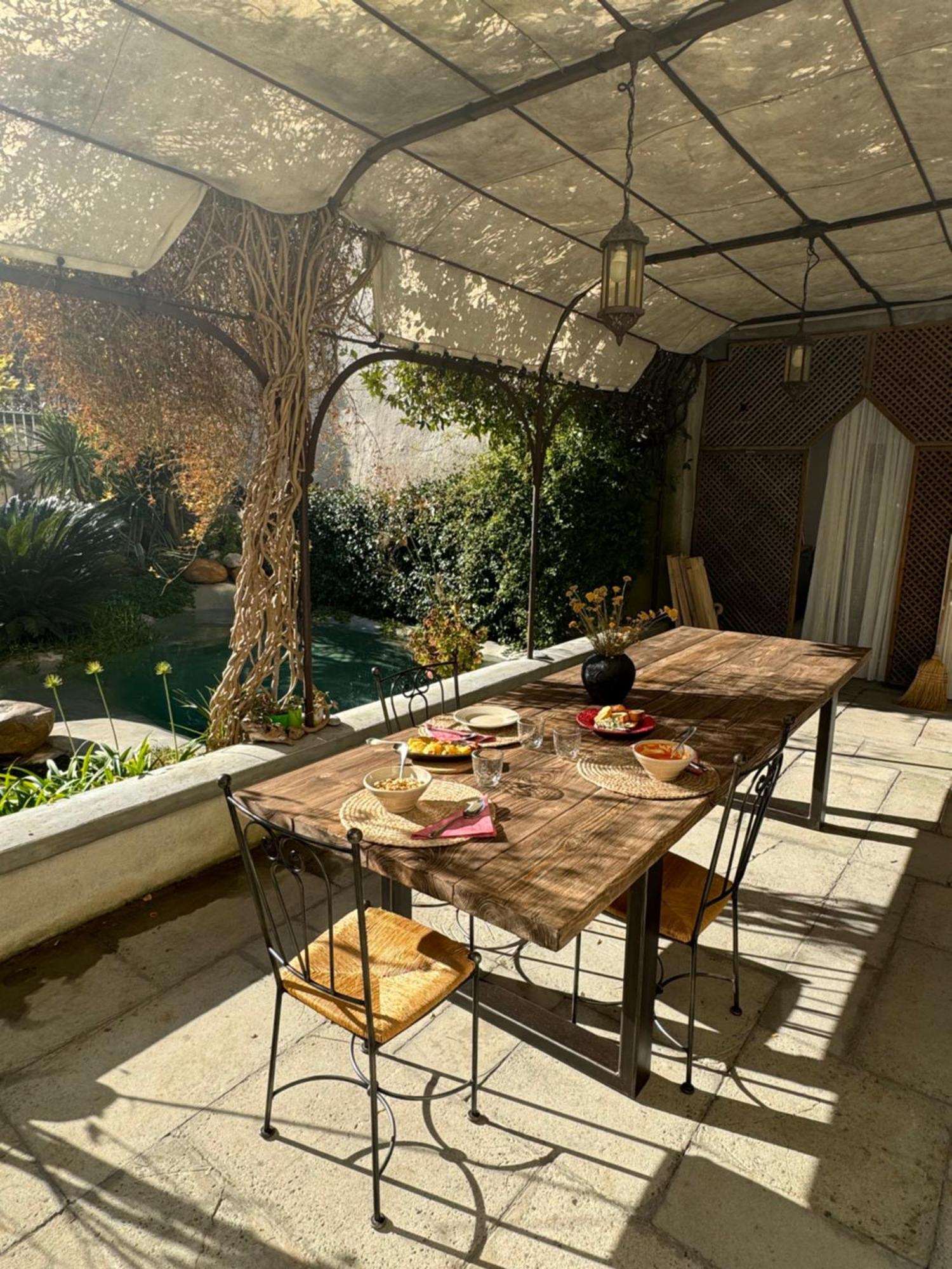 Bed and Breakfast Le Patio Des Senteurs Verzeille Exterior foto