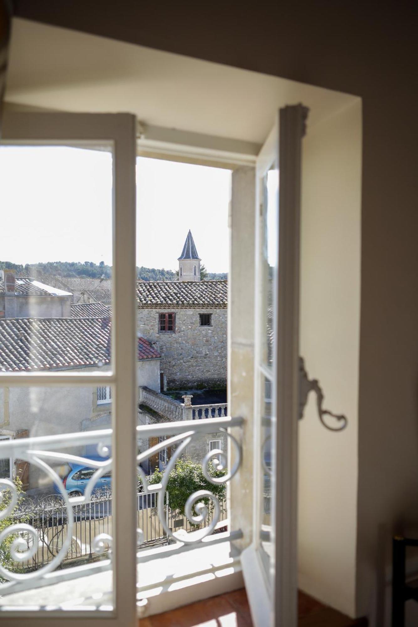 Bed and Breakfast Le Patio Des Senteurs Verzeille Exterior foto