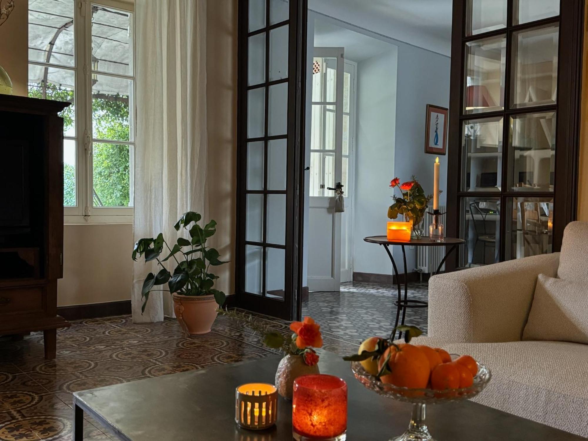 Bed and Breakfast Le Patio Des Senteurs Verzeille Exterior foto